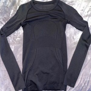 Lululemon top